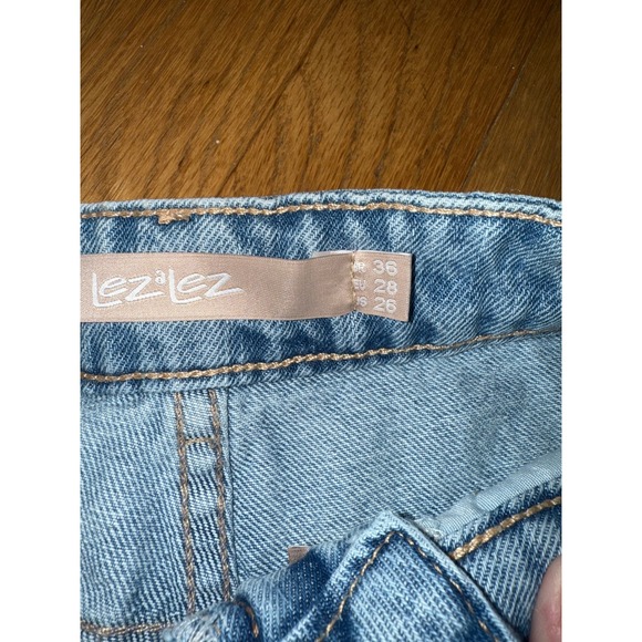 Lez Lez Brazilian Women's Denim Shorts Toucan Embroidered Size 36 EU 28 US 26 - Picture 8 of 8